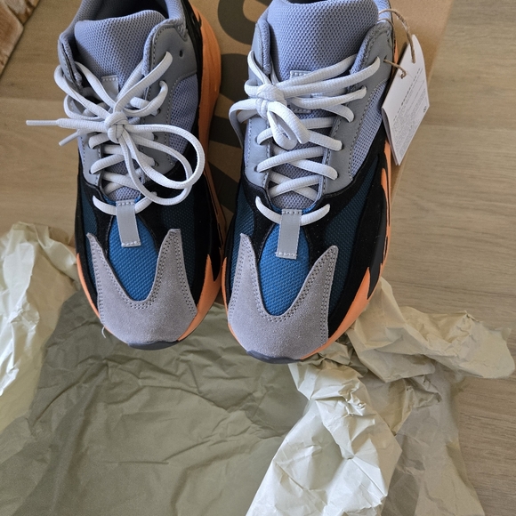 Brand new Yeezy 700 washed orange us size 9.5 - Picture 5 of 13